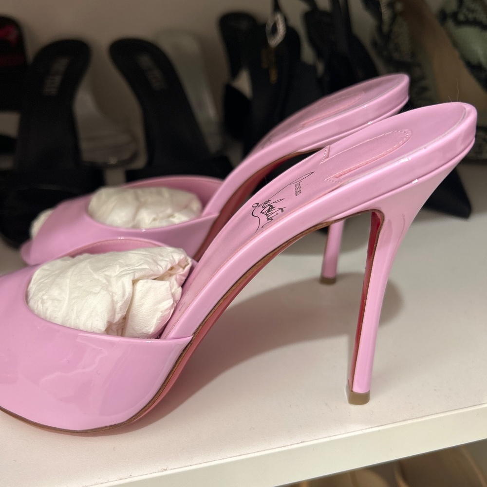 Christian louboutin me doll - Picture 2 of 4